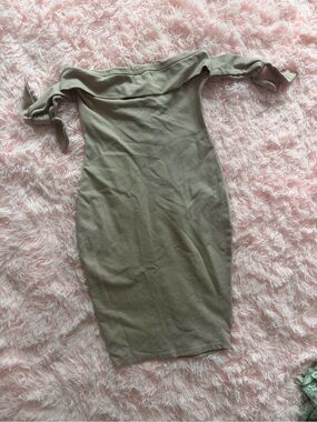 Windsor Off-Shoulder Taupe Knit Bodycon Dress